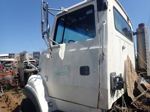 Used 1993 Ford LTA9000 AERO MAX 106 Door (Stock #TA050-13)) Part Image