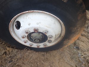 Used 1995 22.5" 22.5 X 8.25 Wheel (Stock #TA052-11)) Part Image