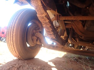 Used 1995 Chevrolet G-P Front Axle, Complete (Stock #TA179-27)) Part Image