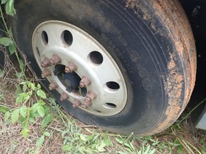 Used 1998 22.5" 22.5 X 8.25 Wheel (Stock #TA042-11)) Part Image