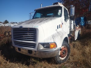 Used 1998 Ford L8513 Bumper Image