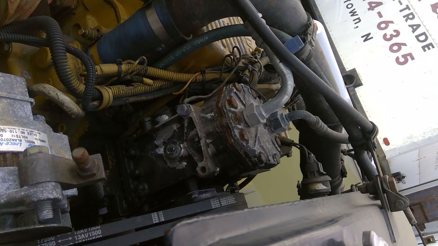 Used 1998 Kenworth T800 A/C Compressor for sale Claremont North