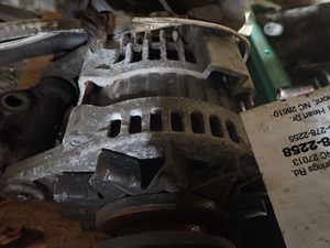 Used 1999 Isuzu 4HE1-XS Alternator (Stock #TA092-6)) Part Image