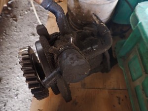 Used 1999 Isuzu 4HE1-XS Steering Pump (Stock #TA092-5)) Part Image