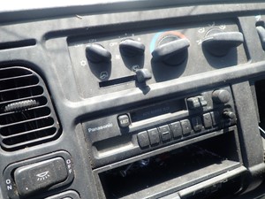 Used 1999 Mitsubishi FE649 Dash Ass'y (Stock #TA175-14)) Part Image