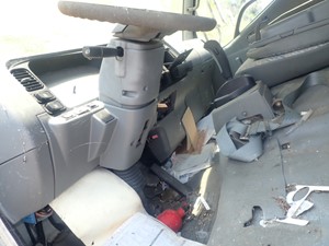 Used 1999 Mitsubishi FE649 Seat (Stock #TA175-13)) Part Image