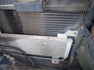 Used 1999 Motorhome Radiator (Stock #TA053-10)) Part Image
