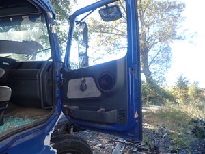 Used 1999 Volvo VN Door (Stock #TA176-7)) Part Image