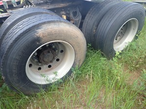 Used 2000 22.5" 22.5 X 8.25 Wheel (Stock #TA080-14)) Part Image