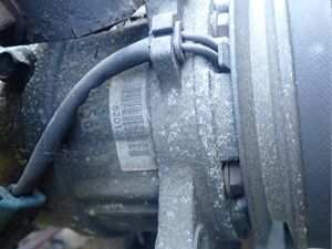 Used 2000 GMC C6500 A/C Compressor (Stock #TB009-3)) Part Image