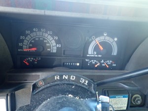 Used 2000 GMC C6500 Instrument Cluster (Stock #TB009-18)) Part Image