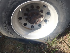 Used 2000 Stud Pilot / Budd 22.5 X 8.25 Wheel (Stock #TA107-10)) Part Image