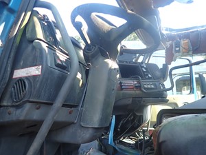Used 2000 Volvo VNL Steering Column (Stock #TA107-19)) Part Image