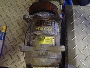 Used 2001 Freightliner A/C Compressor (Stock #TA173)) Part Image