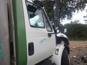 Used 2003 International 4200 Door (Stock #TA109-12)) Part Image