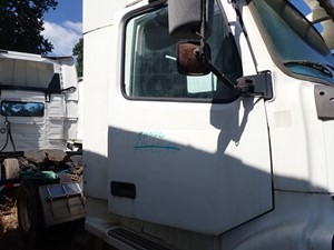Used 2003 Volvo VNL Door (Stock #TA026-14)) Part Image