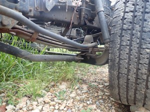 Used 2004 Chevrolet W3500 Front Axle, Complete (Stock #TA167-4)) Part Image