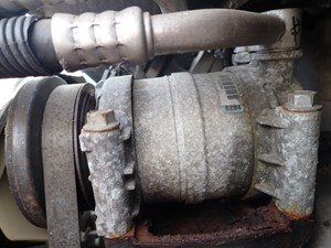 Used 2004 GM/Chev (HD) C5500 A/C Compressor (Stock #Ta039-5)) Part Image