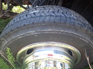 Used 2004 225/70R19.5 Tire (Stock #Ta039-12)) Part Image