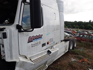 Used 2008 Volvo VNL Door (Stock #TA016-18)) Part Image