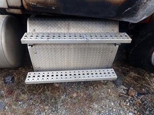 Used 2012 Freightliner Cascadia 125 Step (Stock #TA116-5)) Part Image