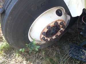 Used 2014 22.5" 22.5 X 8.25 Wheel (Stock #TA032-15)) Part Image