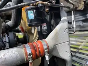 Used 2014 Freightliner Cascadia 125 A/C Compressor (Stock #TC011-19)) Part Image