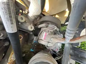 Used 2015 Freightliner Cascadia 125 A/C Compressor Image