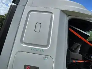 Used 2015 Freightliner Cascadia 125 Cab (Stock #TC013-23)) Part Image