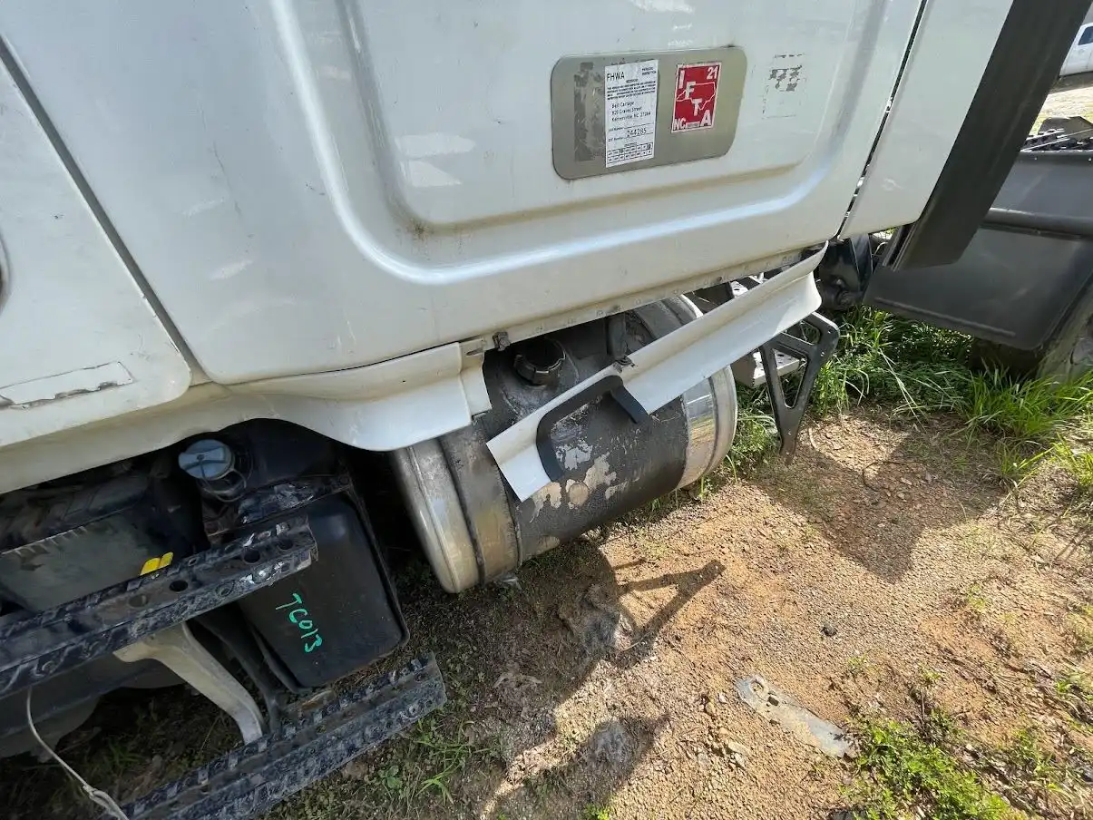 Used 2015 Freightliner Cascadia 125 Fuel Tank for sale Claremont