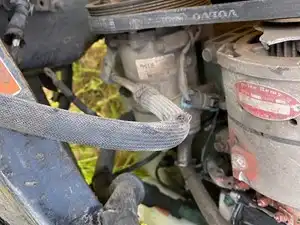 Used 2017 Volvo VNL A/C Compressor Image