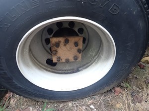 Used 2019 22.5" 22.5 X 8.25 Wheel (Stock #TA074-4)) Part Image