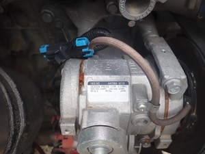 Used 2020 Freightliner Cascadia 125 A/C Compressor Image