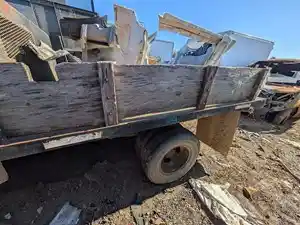 Used 1999 Flatbeds 9' Truck Box/Body (Stock #BE2559)) Part Image