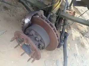 Used 2004 Ford F-550 Front Axle, Complete (Stock #TD005-4)) Part Image