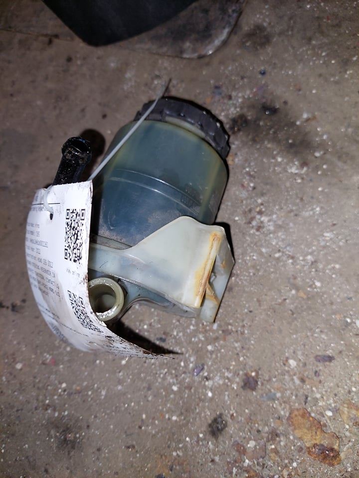 2012 Hino 195 (Stock 7410) Power Steering Reservoirs TPI