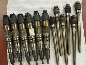 INTERNATIONAL MAXXFORCE Set of 6 injectors