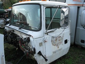 Used 1991 FORD L9000 Cab Image