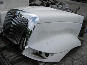 Used INTERNATIONAL 9700 Hood Image