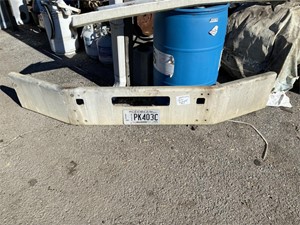 Used Universal Kenworth T800 Bumper (Stock #bdy-0154)) Part Image