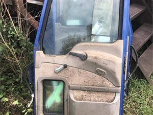 Used MACK Door (Stock #BDY-0127)) Part Image