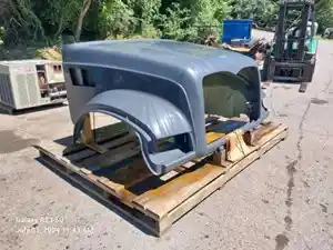 New Universal Mack Granite SFA Hood (Stock #25136189)) Part Image