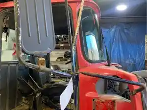 Used Universal Mack DM690S Mirror (Stock #bdy-0217)) Part Image