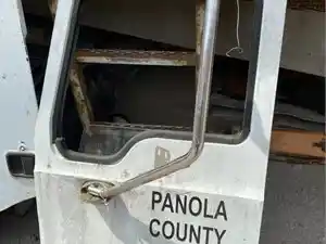 Used Universal Mack GRANITE Door (Stock #9111539372)) Part Image