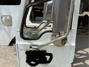 Used Universal Mack GRANITE Door (Stock #9111539370)) Part Image