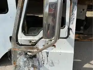 Used Universal Mack GRANITE Door (Stock #9111539371)) Part Image