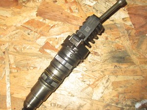 Used 2007 Cummins ISX Injector (Stock #EA-69)) Part Image