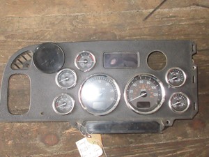 Used 2010 Peterbilt 386 Instrument Cluster (Stock #ELE-81)) Part Image