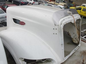 Used 2012 Peterbilt 386 Hood (Stock #HD-31)) Part Image