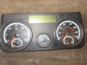 Used 2014 Freightliner Cascadia Instrument Cluster (Stock #ELE-57)) Part Image